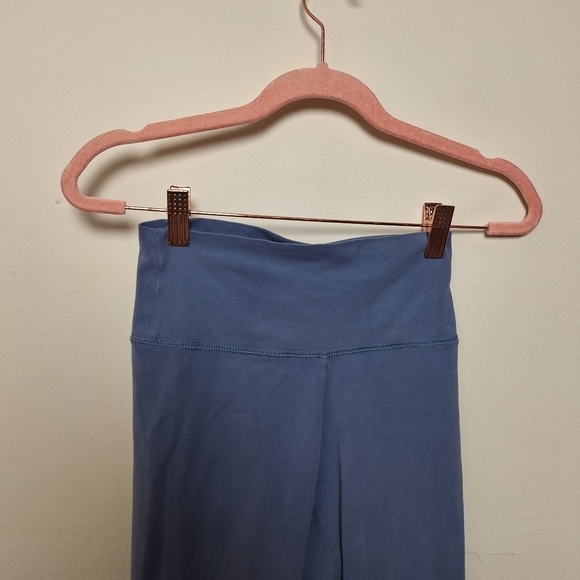 Aerie Chill Play Move Blue and White Midrise Tie Dye Leggings Size Small - Picture 5 of 10